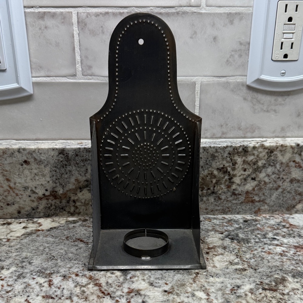 Decorative Black Metal Wall Sconce